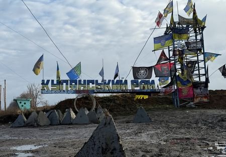 tagreuters.com2025binary_LYNXMPELBB0P0-VIEWIMAGE