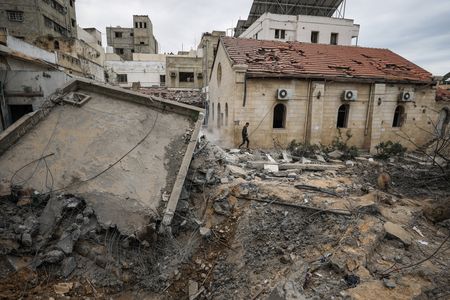 tagreuters.com2025binary_LYNXMPEL3E05M-VIEWIMAGE