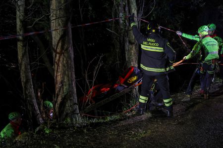 tagreuters.com2025binary_LYNXMPEL3H05S-VIEWIMAGE