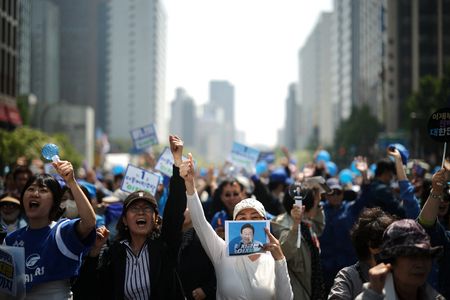 tagreuters.com2025binary_LYNXMPEL4B02C-VIEWIMAGE