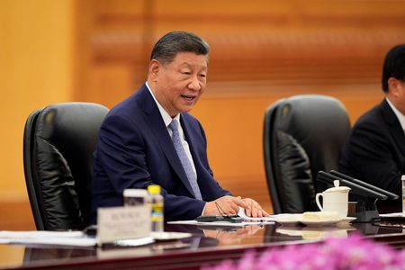 Chinese President Xi Jinping meets Sri Lanka's Prime Minister Harini
