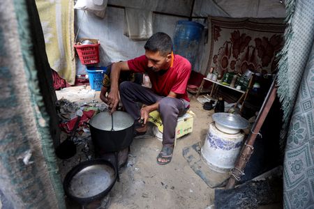 tagreuters.com2025binary_LYNXMPELA60NV-VIEWIMAGE