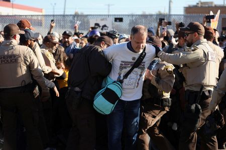 tagreuters.com2025binary_LYNXMPELAD14J-VIEWIMAGE