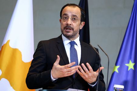 tagreuters.com2025binary_LYNXMPELAG09Q-VIEWIMAGE