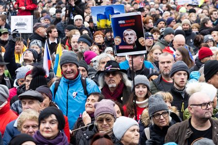 tagreuters.com2025binary_LYNXMPELAG0Z1-VIEWIMAGE