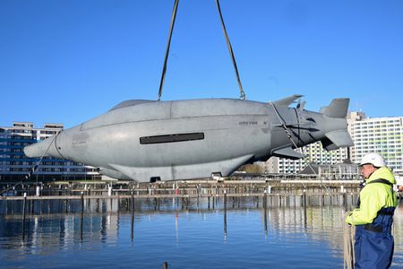 tagreuters.com2025binary_LYNXMPELAP0QL-VIEWIMAGE