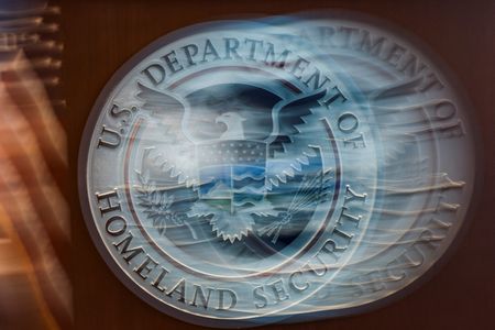 tagreuters.com2025binary_LYNXMPELAP0SI-VIEWIMAGE