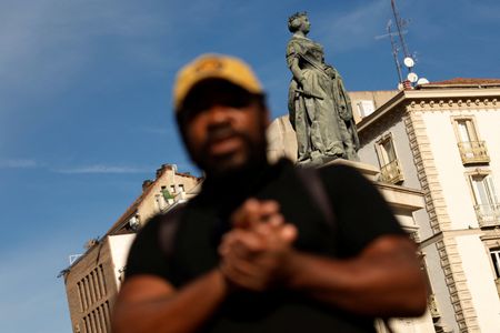 tagreuters.com2025binary_LYNXMPELAQ0C7-VIEWIMAGE