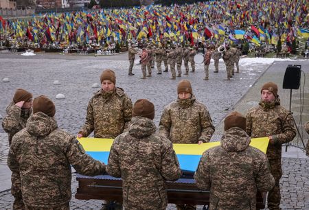 tagreuters.com2025binary_LYNXMPELAR0EC-VIEWIMAGE