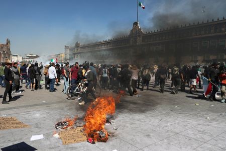 tagreuters.com2025binary_LYNXMPELAR0GU-VIEWIMAGE