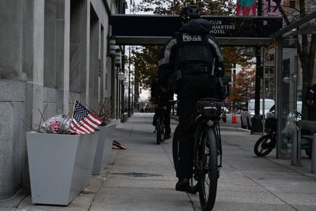 tagreuters.com2025binary_LYNXMPELAR0KZ-VIEWIMAGE