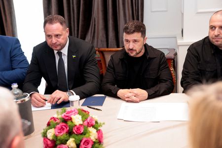 tagreuters.com2025binary_LYNXMPELAR0L2-VIEWIMAGE