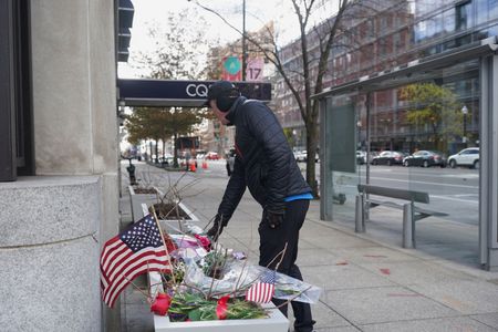 tagreuters.com2025binary_LYNXMPELAR0UE-VIEWIMAGE