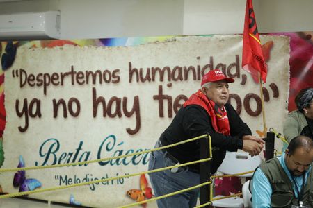 tagreuters.com2025binary_LYNXMPELB0107-VIEWIMAGE