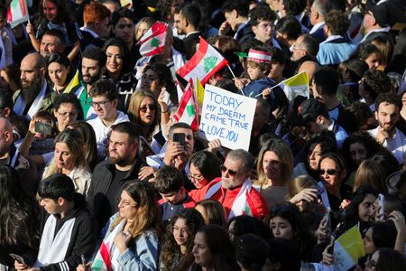 tagreuters.com2025binary_LYNXMPELB10AB-VIEWIMAGE