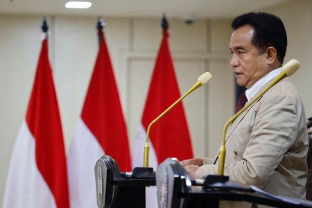 tagreuters.com2025binary_LYNXMPELB10SR-VIEWIMAGE