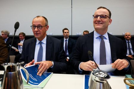 tagreuters.com2025binary_LYNXMPELB10YH-VIEWIMAGE