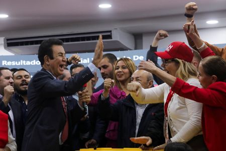 tagreuters.com2025binary_LYNXMPELB115Y-VIEWIMAGE