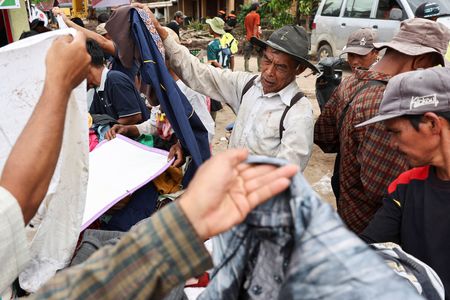 tagreuters.com2025binary_LYNXMPELB20EK-VIEWIMAGE