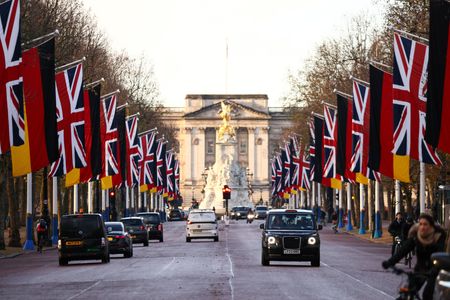 tagreuters.com2025binary_LYNXMPELB20NU-VIEWIMAGE