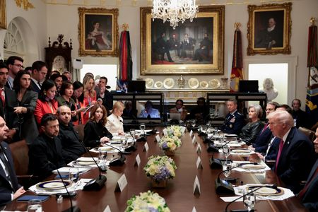 tagreuters.com2025binary_LYNXMPELB215B-VIEWIMAGE