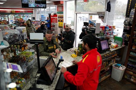 tagreuters.com2025binary_LYNXMPELB2189-VIEWIMAGE