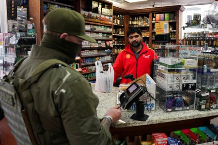 tagreuters.com2025binary_LYNXMPELB218B-VIEWIMAGE