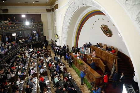 tagreuters.com2025binary_LYNXMPELB319L-VIEWIMAGE