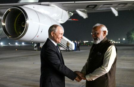 tagreuters.com2025binary_LYNXMPELB402J-VIEWIMAGE