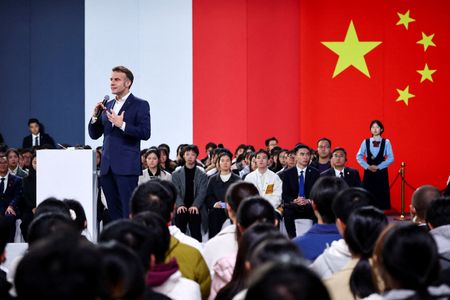 tagreuters.com2025binary_LYNXMPELB40F2-VIEWIMAGE