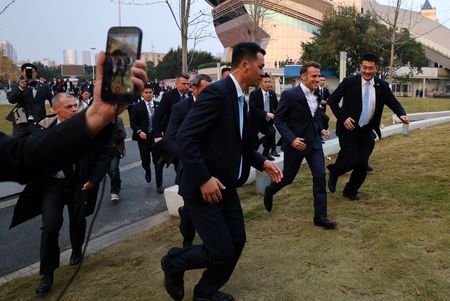 tagreuters.com2025binary_LYNXMPELB40J8-VIEWIMAGE