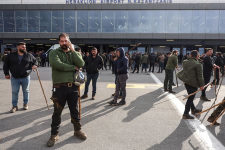 tagreuters.com2025binary_LYNXMPELB70U8-VIEWIMAGE