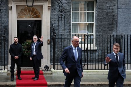 tagreuters.com2025binary_LYNXMPELB70ZU-VIEWIMAGE