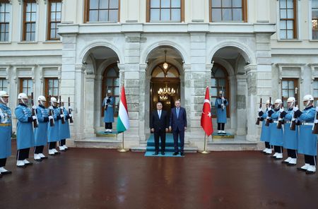 tagreuters.com2025binary_LYNXMPELB710C-VIEWIMAGE