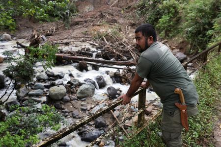 tagreuters.com2025binary_LYNXMPELB807Y-VIEWIMAGE