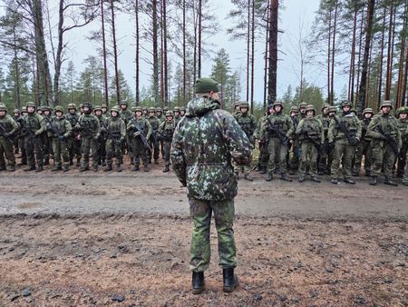 tagreuters.com2025binary_LYNXMPELB8133-VIEWIMAGE