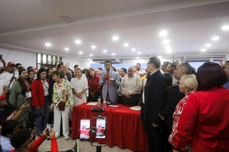 tagreuters.com2025binary_LYNXMPELB817H-VIEWIMAGE