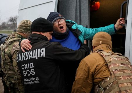 tagreuters.com2025binary_LYNXMPELB90VU-VIEWIMAGE