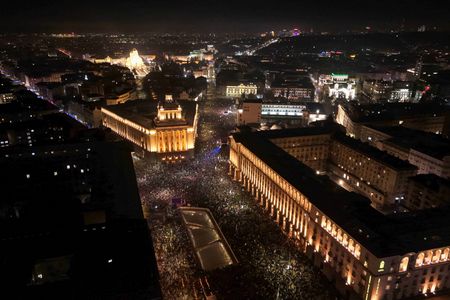 tagreuters.com2025binary_LYNXMPELB914H-VIEWIMAGE