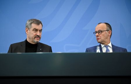 tagreuters.com2025binary_LYNXMPELBA0IW-VIEWIMAGE