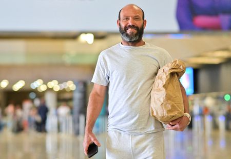 tagreuters.com2025binary_LYNXMPELBA0O3-VIEWIMAGE