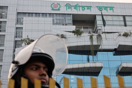 tagreuters.com2025binary_LYNXMPELBA0QO-VIEWIMAGE