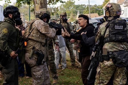 tagreuters.com2025binary_LYNXMPELBC04W-VIEWIMAGE