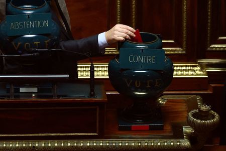 tagreuters.com2025binary_LYNXMPELBE0XL-VIEWIMAGE