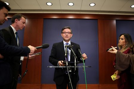 tagreuters.com2025binary_LYNXMPELBF11B-VIEWIMAGE