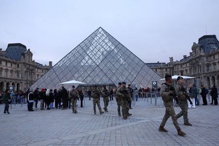 tagreuters.com2025binary_LYNXMPELBG0E1-VIEWIMAGE