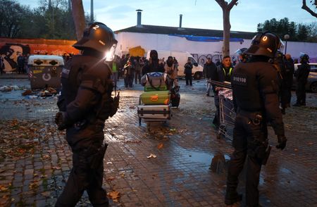 tagreuters.com2025binary_LYNXMPELBG0RX-VIEWIMAGE