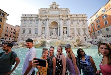 tagreuters.com2025binary_LYNXMPELBI14Z-VIEWIMAGE