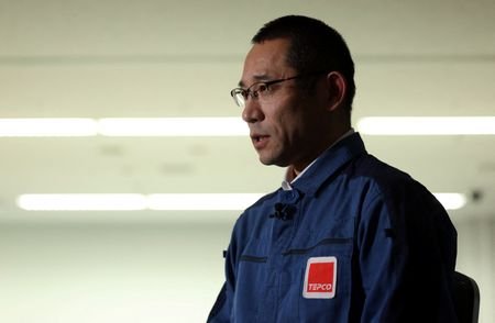 tagreuters.com2025binary_LYNXMPELBK090-VIEWIMAGE