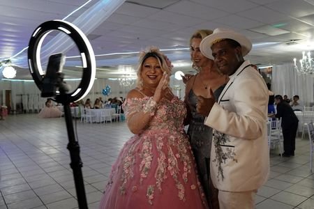 tagreuters.com2025binary_LYNXMPELBM0E5-VIEWIMAGE